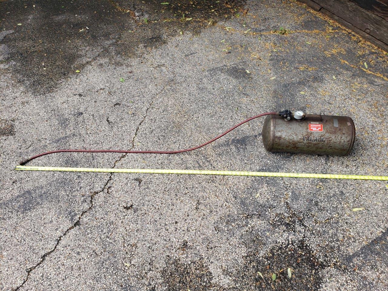 Portable Steel Air Carry Tank with the hose