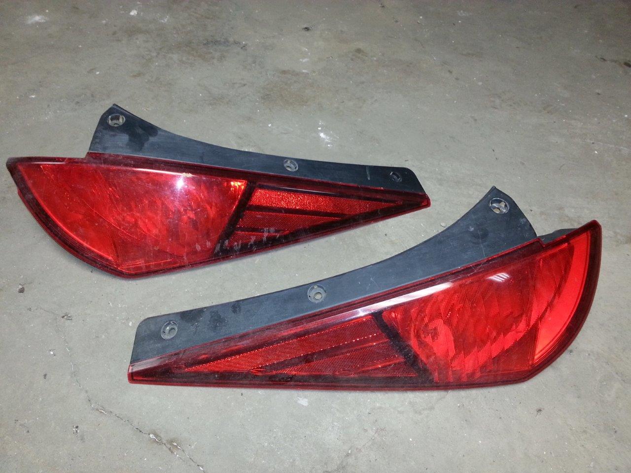 Right and Left tail lights for Nissan 350z 2003,2004,2005