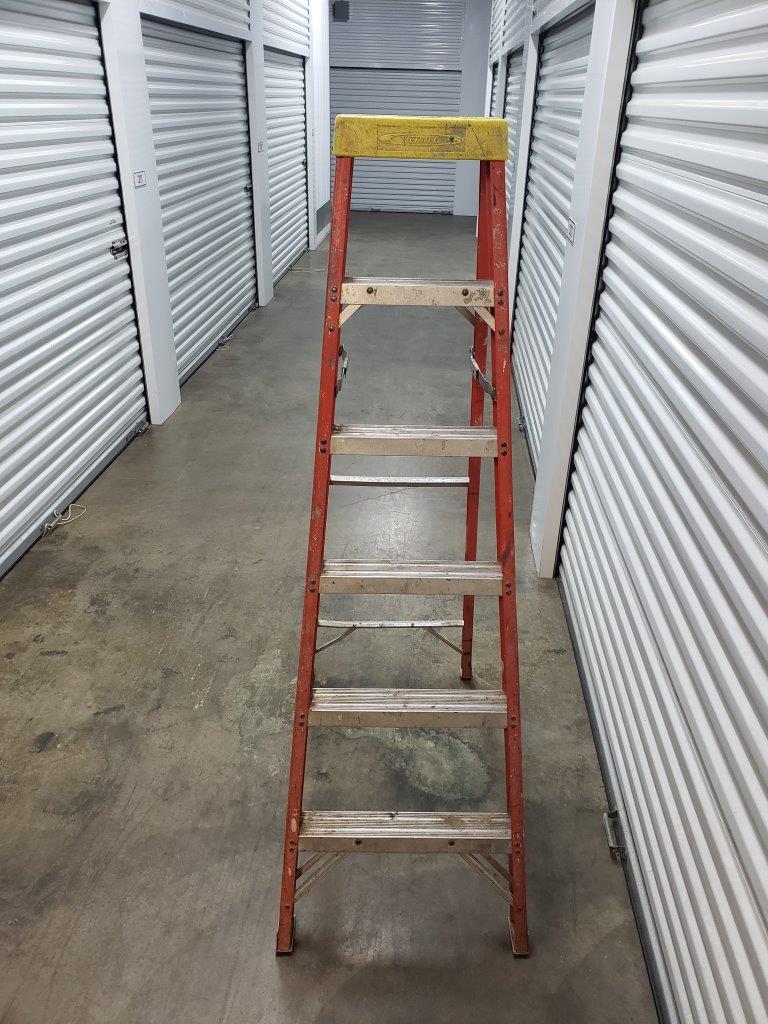 Werner 6 ft. Fiberglass Step Ladder with 300 lb. Load Capacity 6206