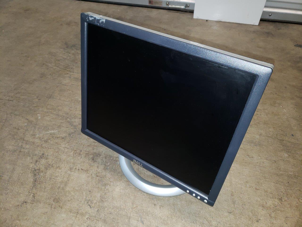 19" Dell 1905FP DVI/VGA LCD Monitor w/USB (Silver/Black)