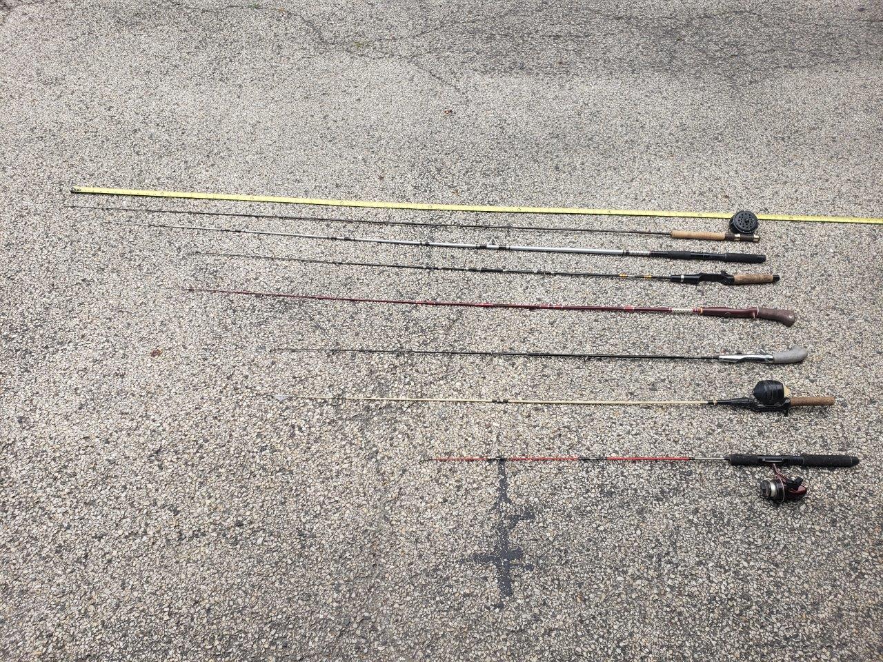 13 fishing rods, 5 with reels long poles