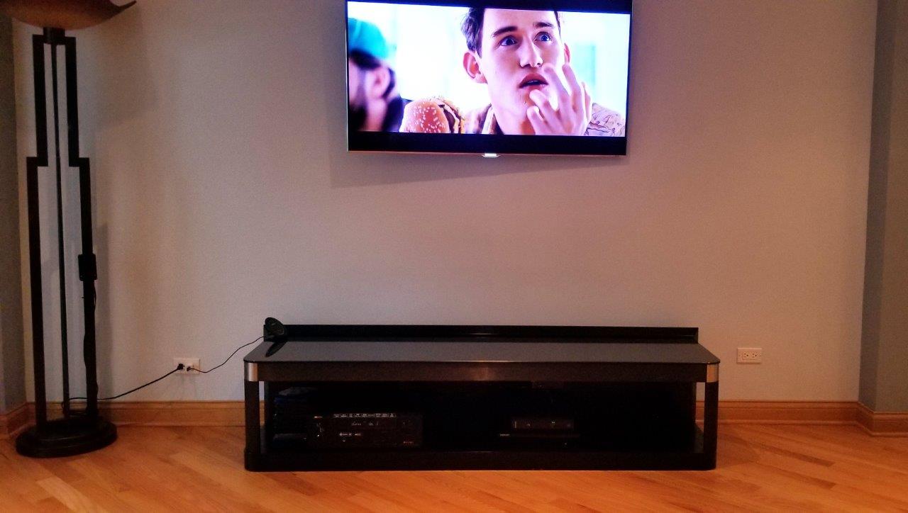 High End Comfort Black TV Stand in Amazing condition